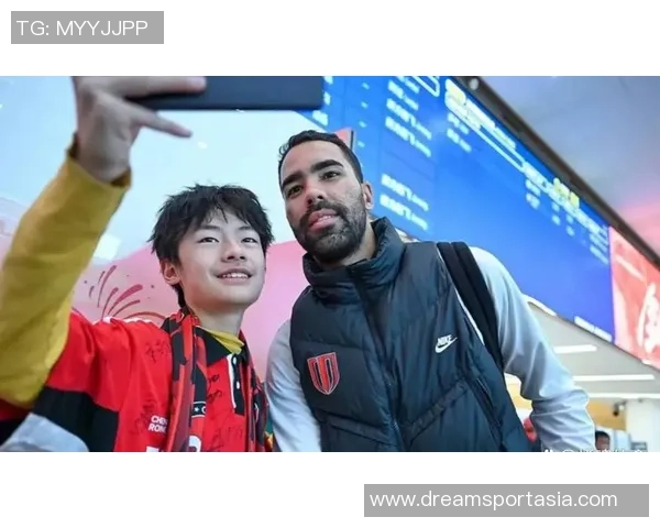 成都篮球队配合变革引发热议球迷期待新战术带来精彩表现 成都篮球队配合变革引发热议球迷期待新战术带来精彩表现